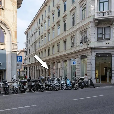 Centro I San Lazzaro 1 アパート *